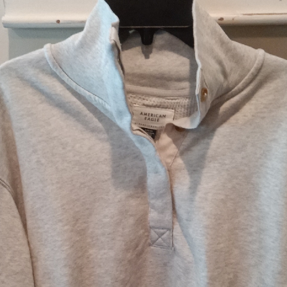 American Eagle Light Gray Button-Up Sweatshirt
